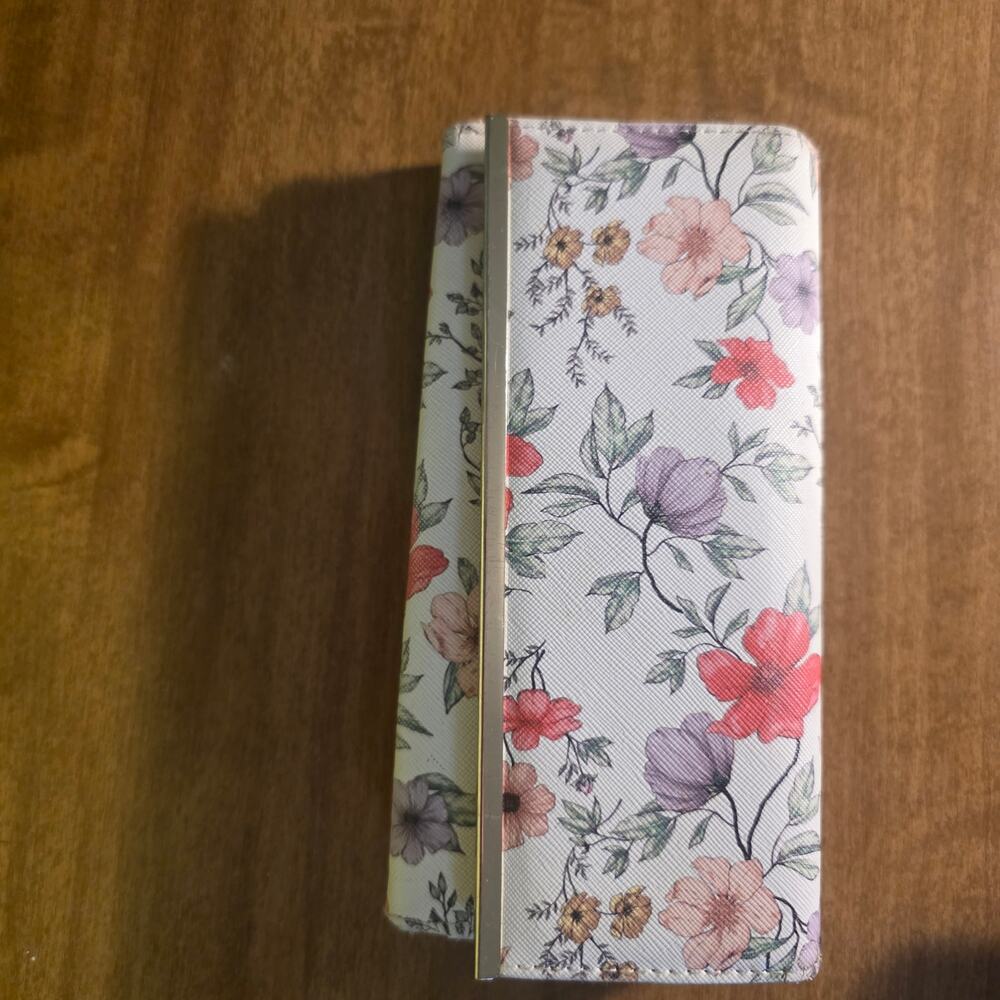 Trifold Floral Womens Billfold Wallet Divided Sections Grannycore  Cottagecore
